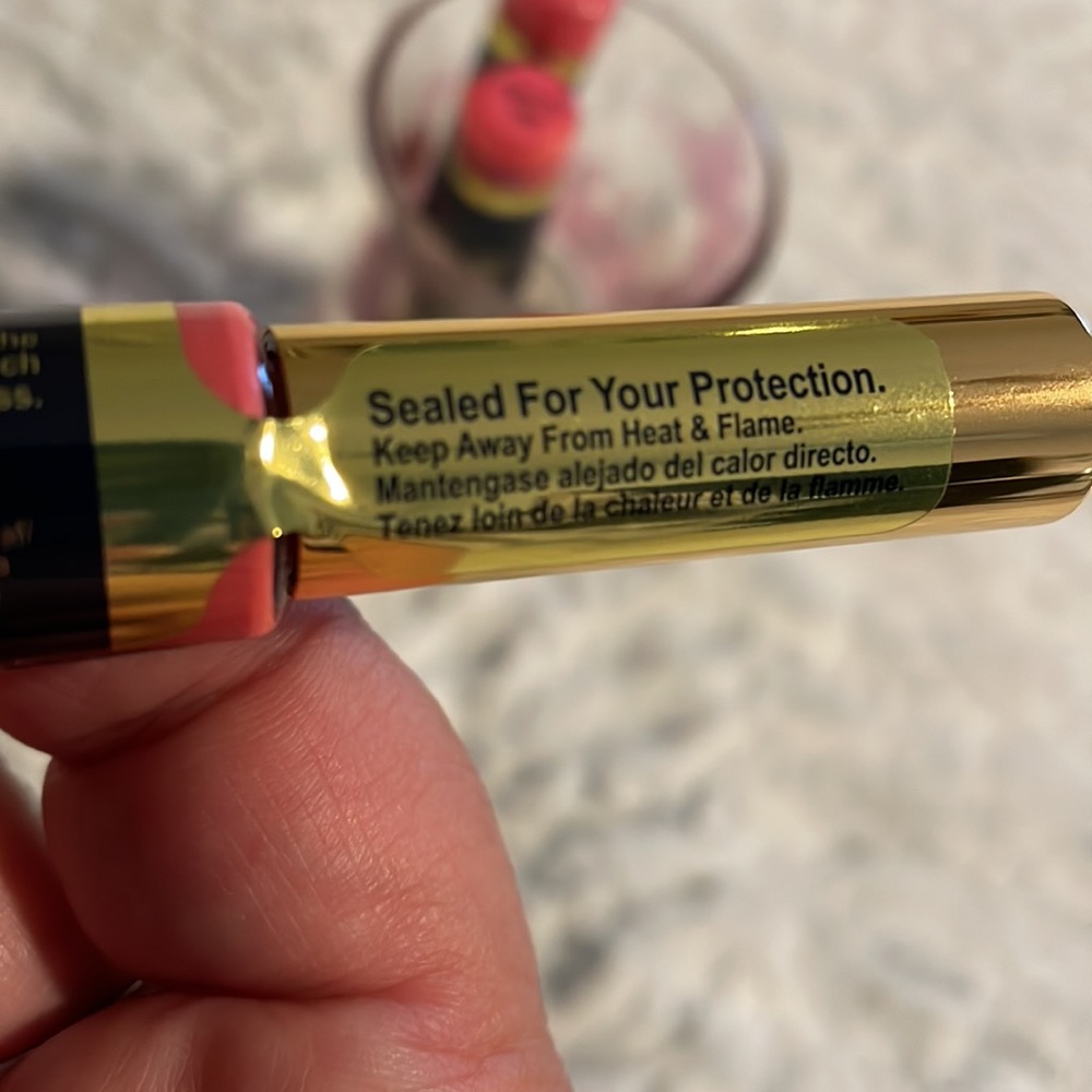 New SeneGence LipSense Fleur De Lisa Pink Liquid Lip Color Shimmery Light Pink - Picture 4 of 4